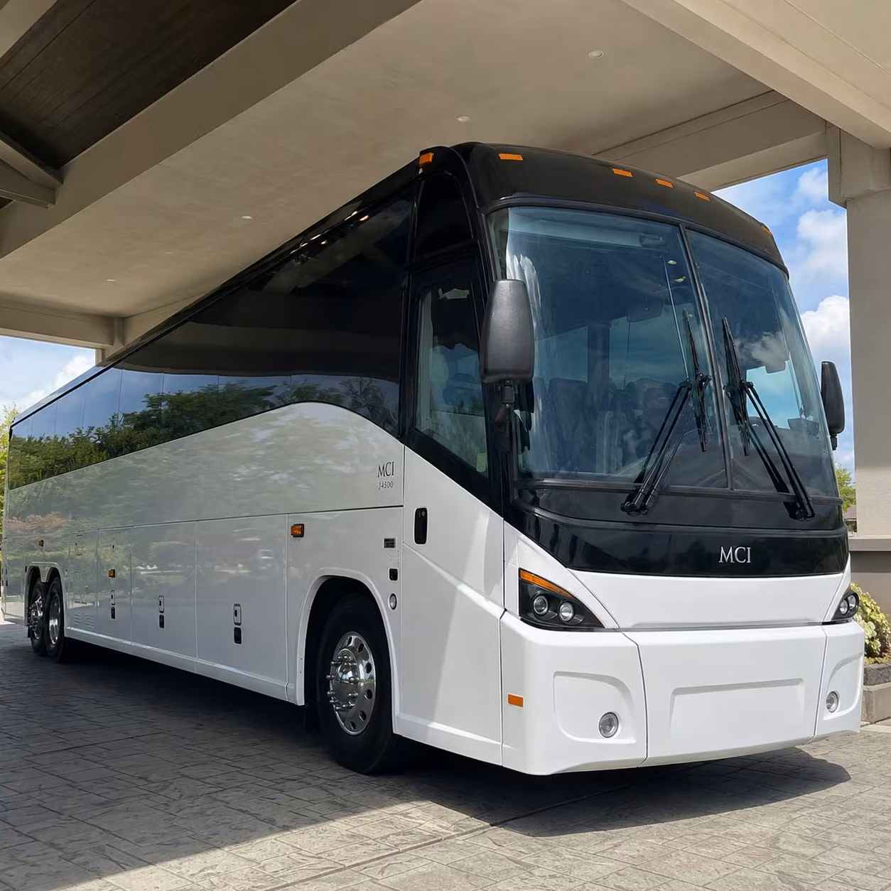 beat the congestion on i 95 and okeechobee boulevard with a west palm beach employee shuttle