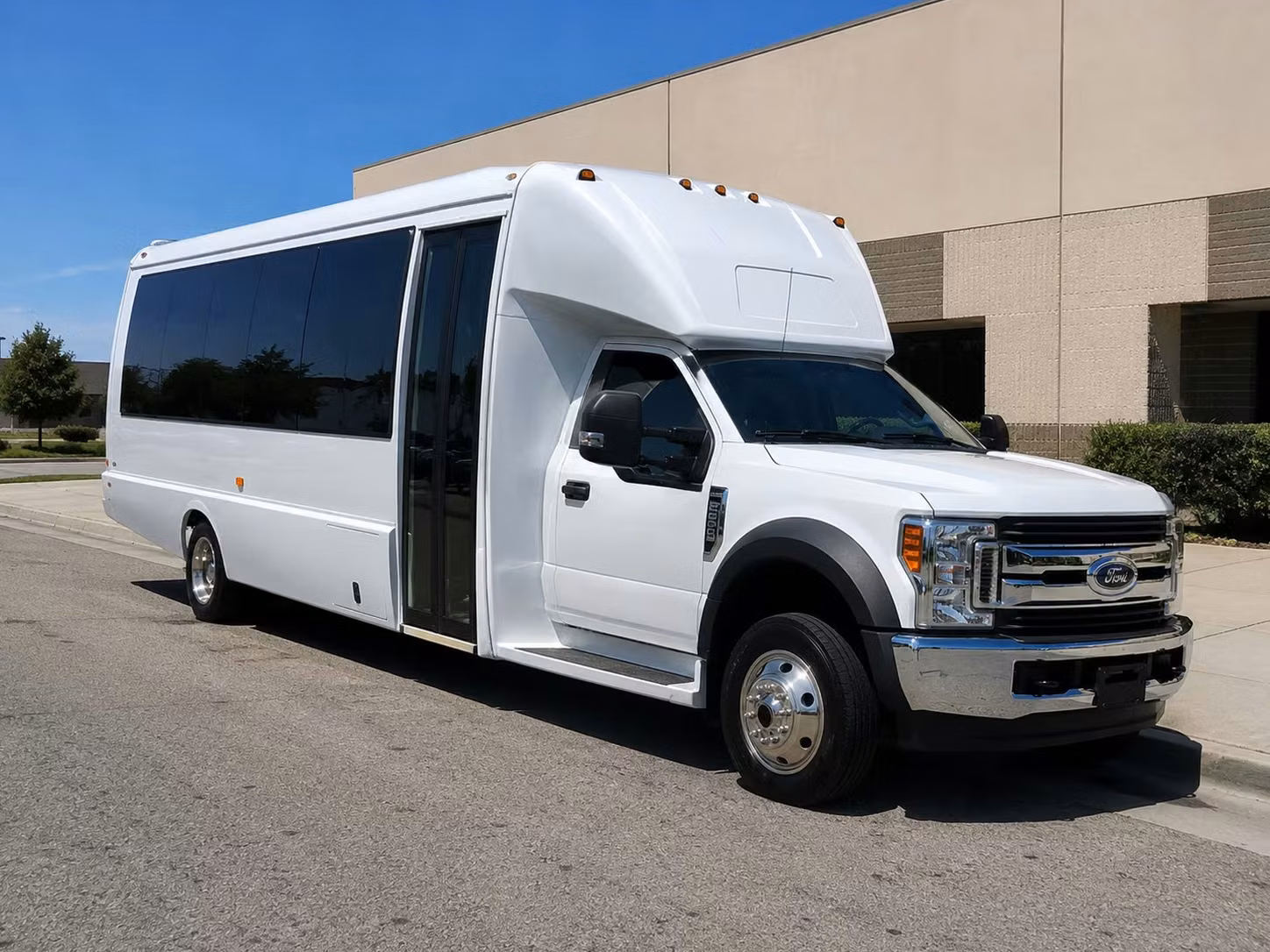 keep the rehearsal dinner running on schedule with a west palm beach minibus rental